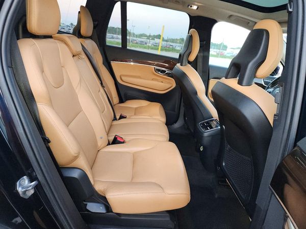 2016 VOLVO XC90