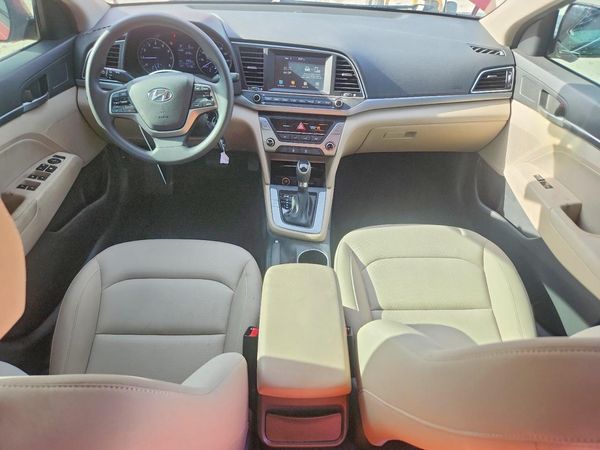 2017 HYUNDAI ELANTRA