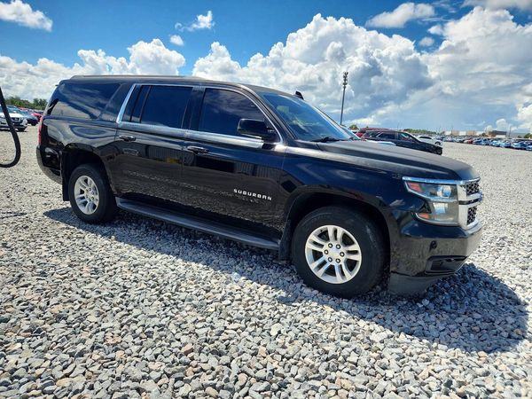 2017 CHEVROLET SUBURBAN LT