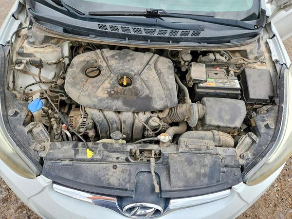 2015 HYUNDAI ELANTRA
