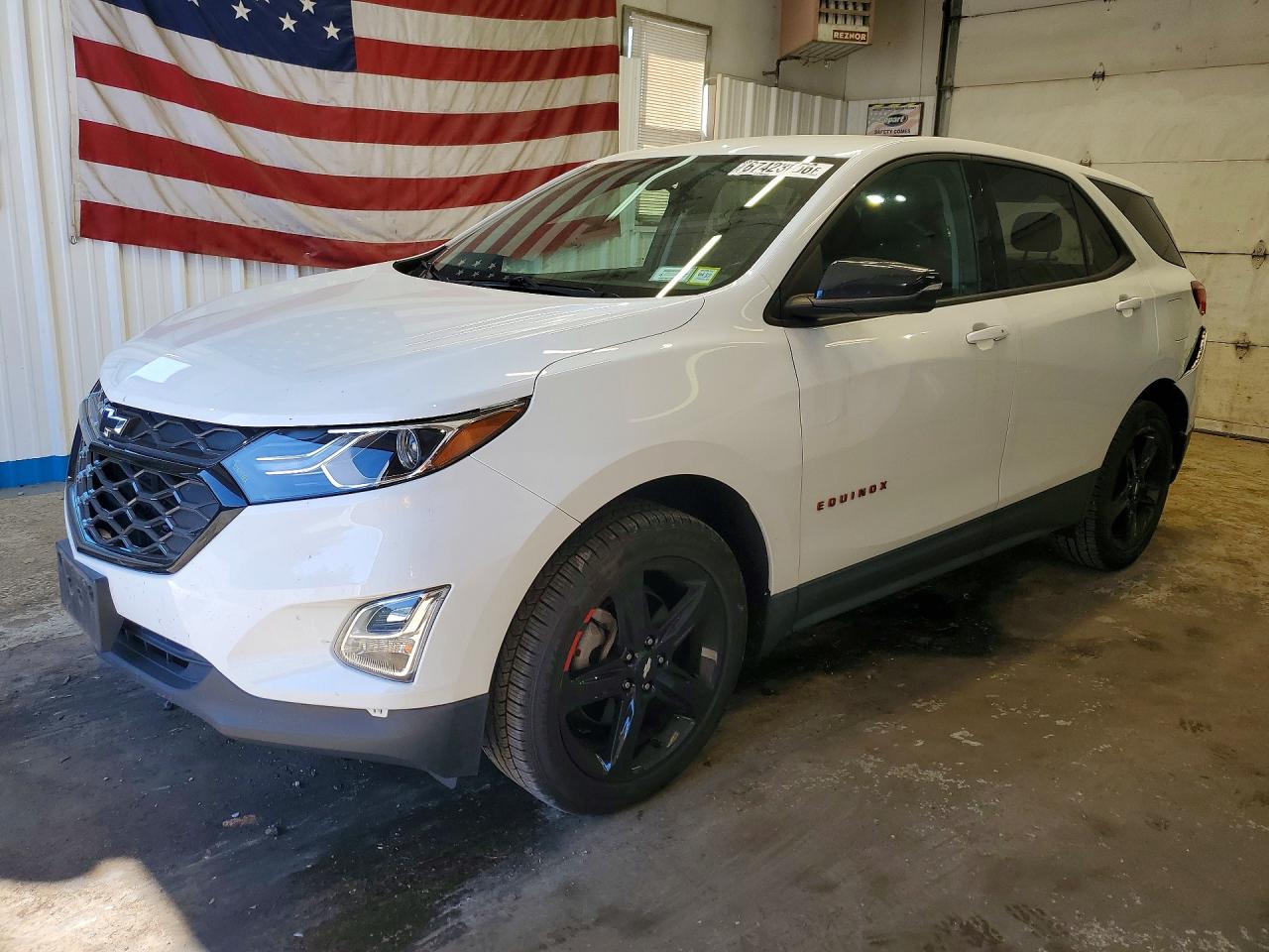 2019 CHEVROLET EQUINOX LT (2LT) — Front 3/4