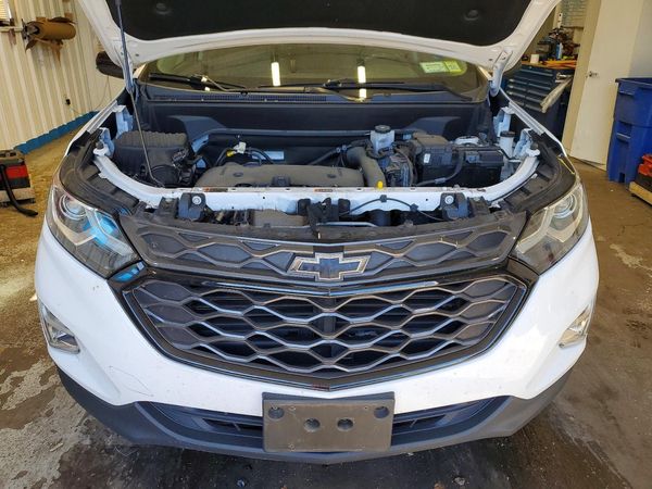 2019 CHEVROLET EQUINOX LT (2LT) — Engine bay