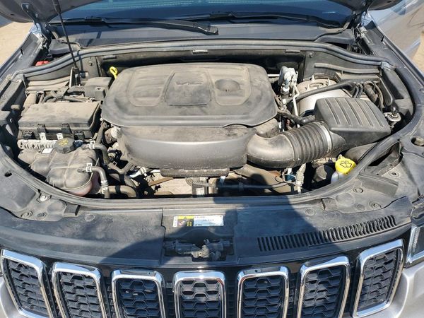 2019 JEEP GRAND CHEROKEE Laredo