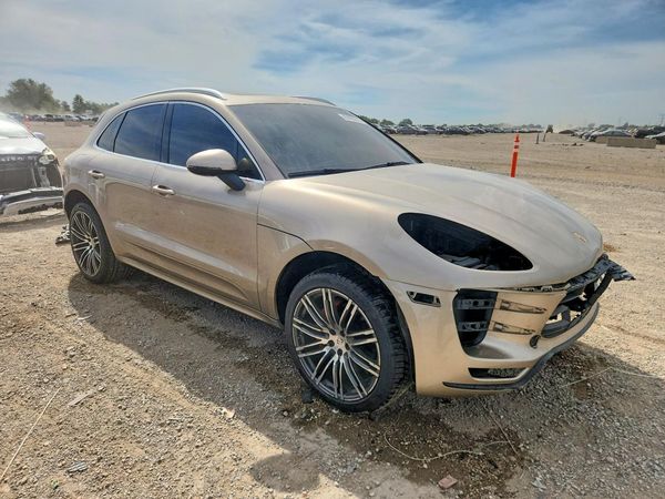 2016 PORSCHE MACAN