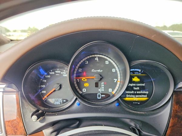 2016 PORSCHE MACAN