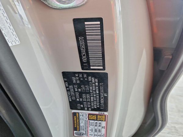 2025 KIA CARNIVAL EX