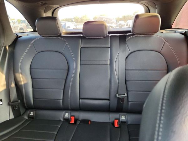 2017 MERCEDES-BENZ GLC