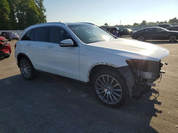 2020 MERCEDES-BENZ GLC