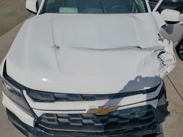 2022 CHEVROLET COLORADO LT — Engine bay