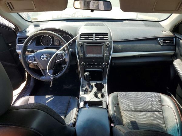 2015 TOYOTA CAMRY