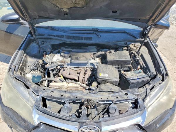 2015 TOYOTA CAMRY