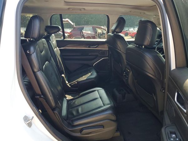 2022 JEEP GRAND CHEROKEE