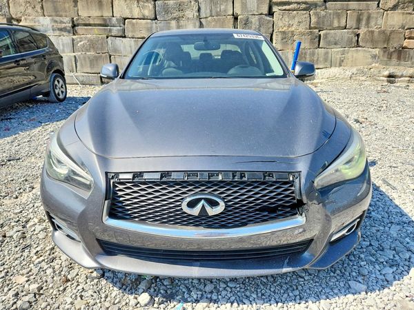 2015 INFINITI Q50