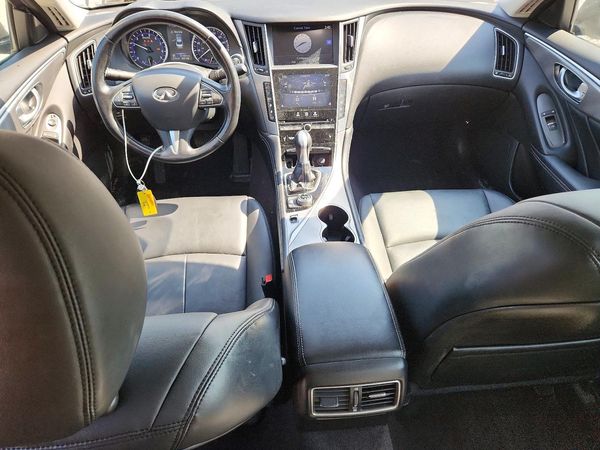 2015 INFINITI Q50