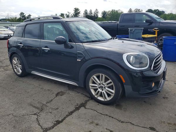 2018 MINI COOPER — Passenger 3/4