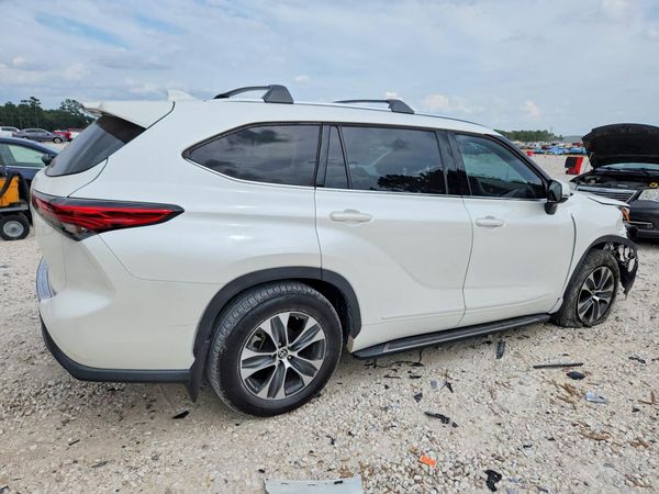 2021 TOYOTA HIGHLANDER