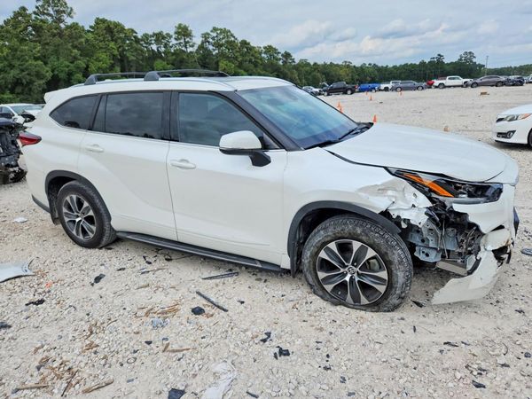 2021 TOYOTA HIGHLANDER