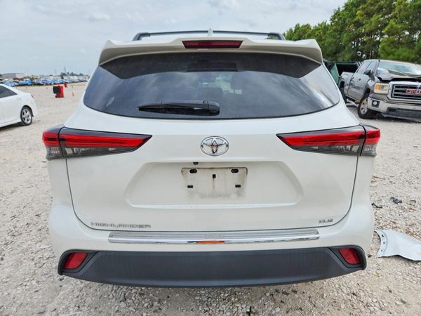 2021 TOYOTA HIGHLANDER