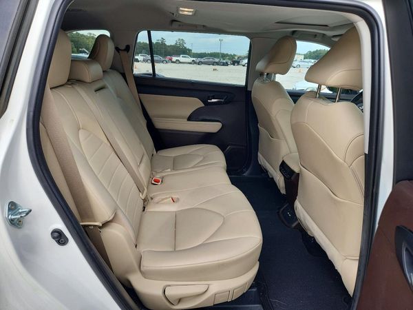 2021 TOYOTA HIGHLANDER