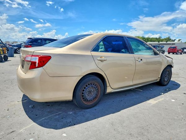 2012 TOYOTA CAMRY