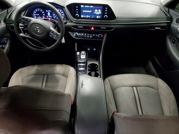 2022 HYUNDAI SONATA SE