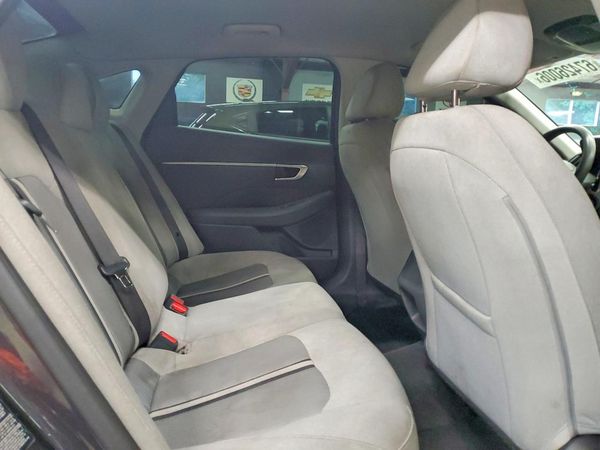 2022 HYUNDAI SONATA SE