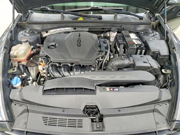 2022 HYUNDAI SONATA SE
