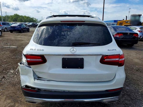 2018 MERCEDES-BENZ GLC