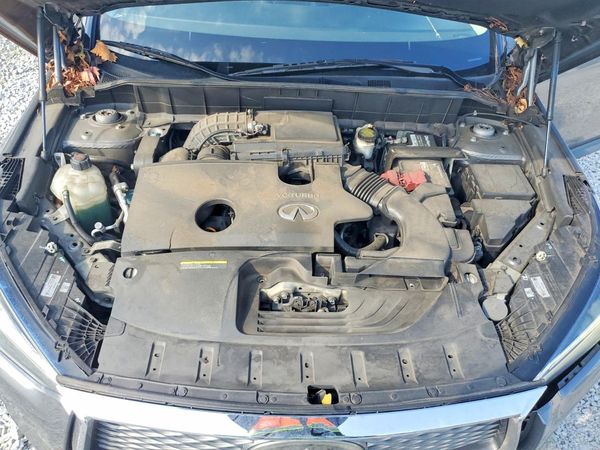 2019 INFINITI QX50 — Engine bay
