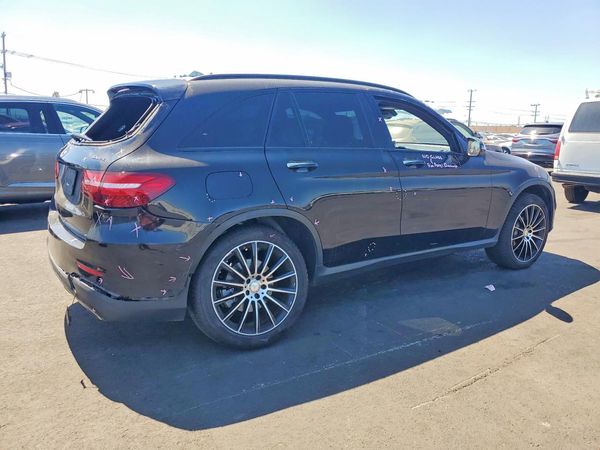 2017 MERCEDES-BENZ GLC
