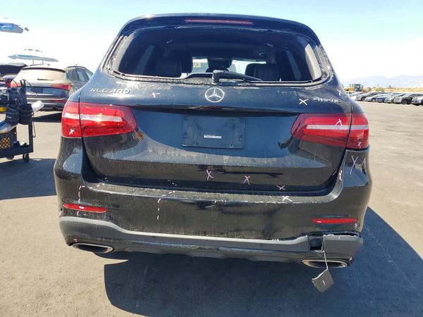2017 MERCEDES-BENZ GLC