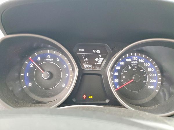 2016 HYUNDAI ELANTRA