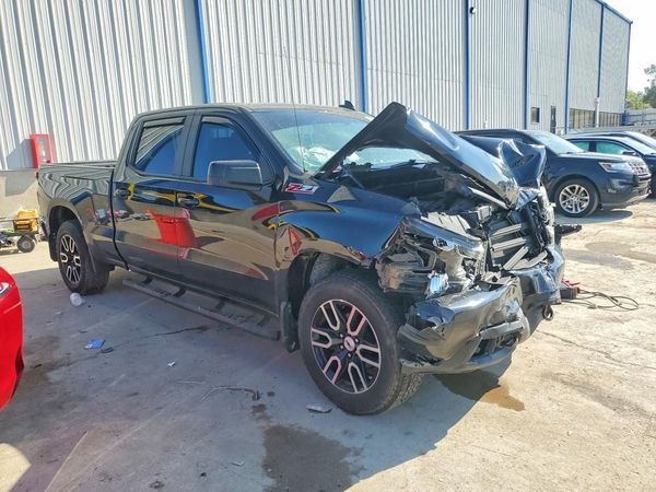 2021 CHEVROLET SILVERADO RST — Passenger 3/4