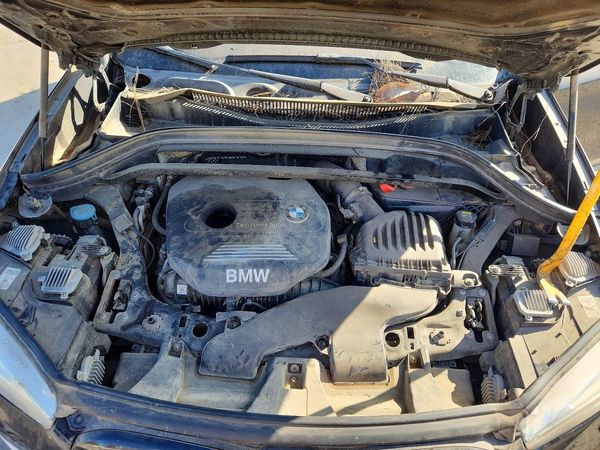 2016 BMW X1 xDrive28i — Engine bay