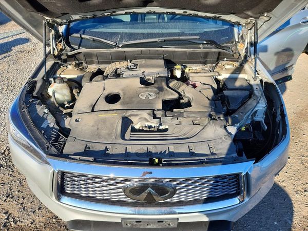2019 INFINITI QX50 — Engine bay