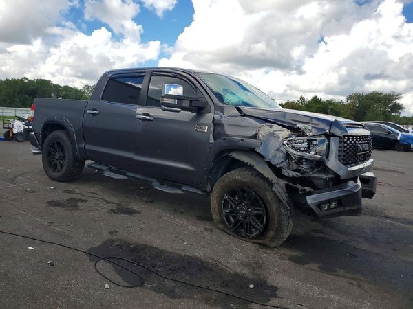 2020 TOYOTA TUNDRA Platinum Grade — Passenger 3/4