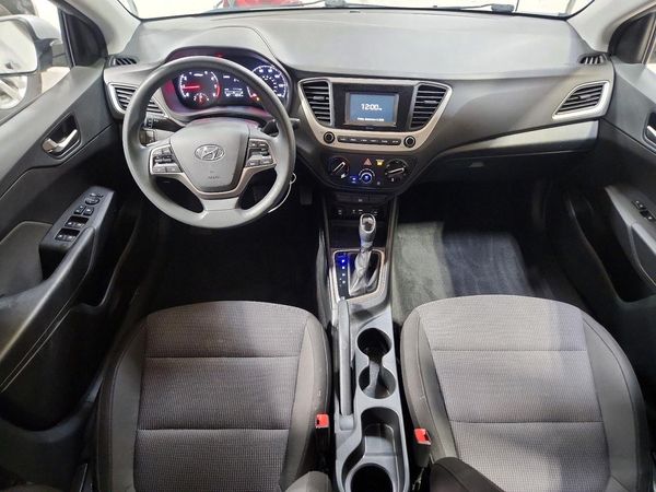 2020 HYUNDAI ACCENT SE and SEL