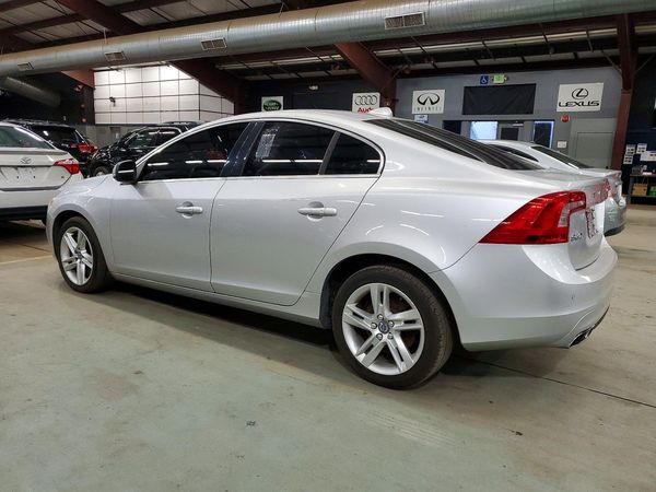 2015 VOLVO S60 Platinum (non R design) — DSRA