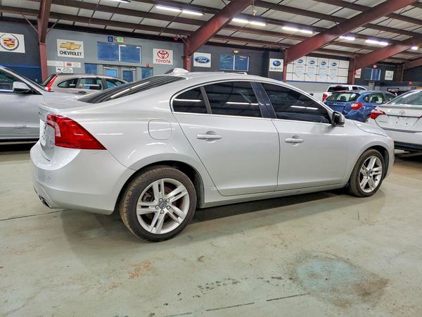 2015 VOLVO S60 Platinum (non R design) — PSRA