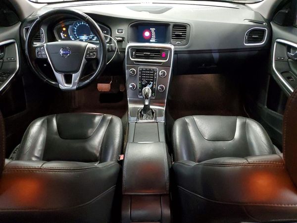 2015 VOLVO S60 Platinum (non R design) — CKPT