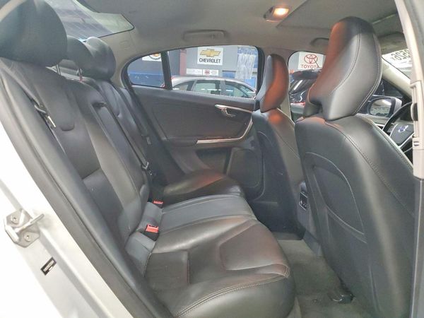2015 VOLVO S60 Platinum (non R design) — PSRS