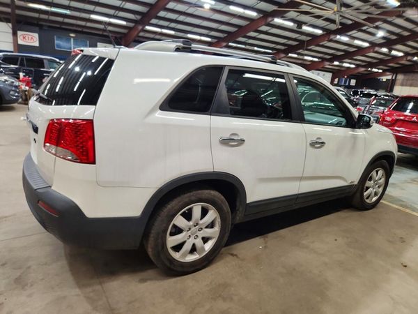 2013 KIA SORENTO Base / LX