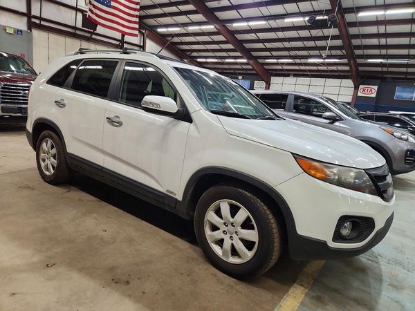 2013 KIA SORENTO Base / LX