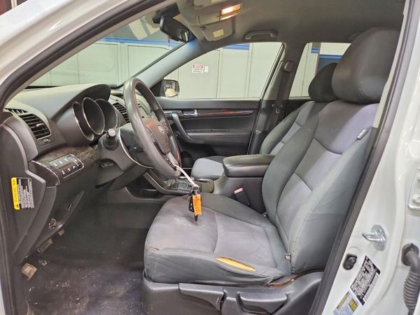 2013 KIA SORENTO Base / LX