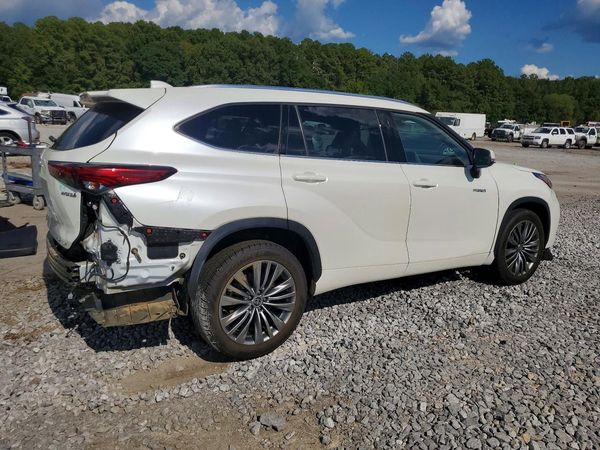 2021 TOYOTA HIGHLANDER Platinum