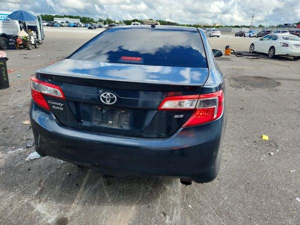 2014 TOYOTA CAMRY