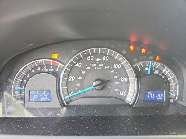2014 TOYOTA CAMRY