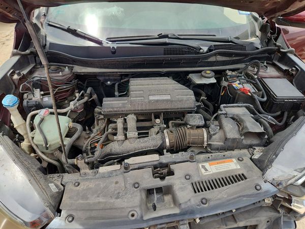 2017 HONDA CRV EX — Engine bay