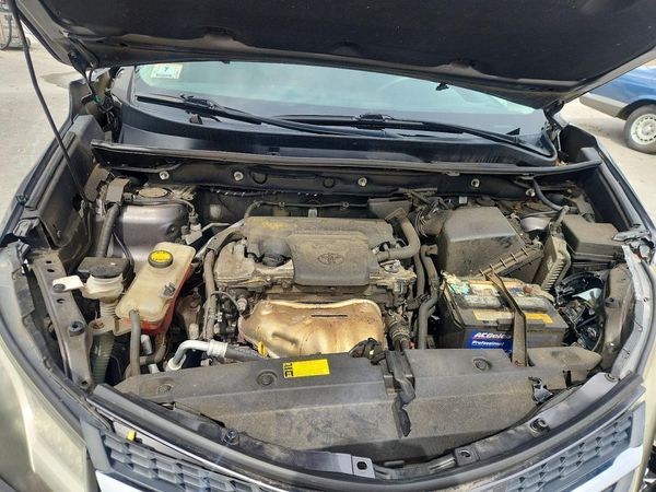 2015 TOYOTA RAV4 LE (X Grade) — Engine bay