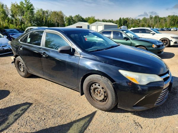 2016 TOYOTA CAMRY